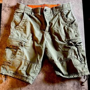 MaxFlex Forest Green Cargo Shorts